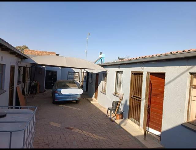 2 BEDROOM HOUSE FOR SALE IN KAALFONTEIN